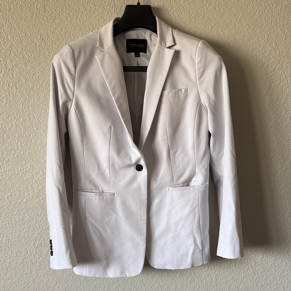 Banana Republic White Single-Button Tailored Blazer